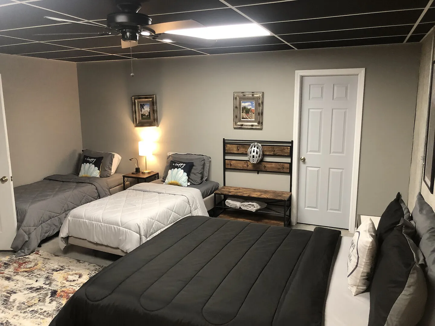 The Hub — Photo 4
