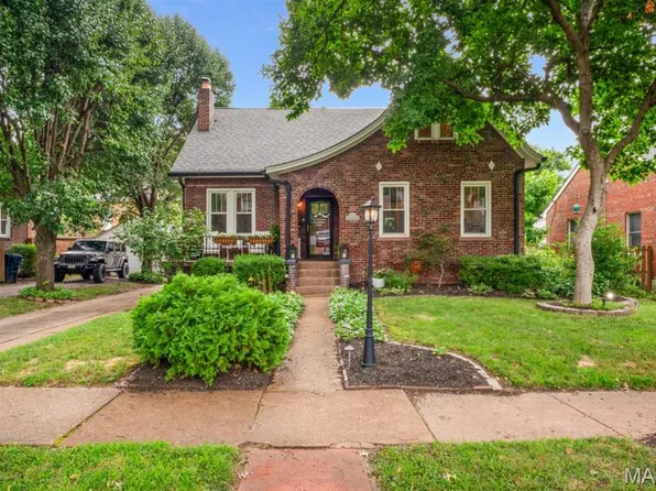 7009 Stanford Ave, Saint Louis, MO 63130