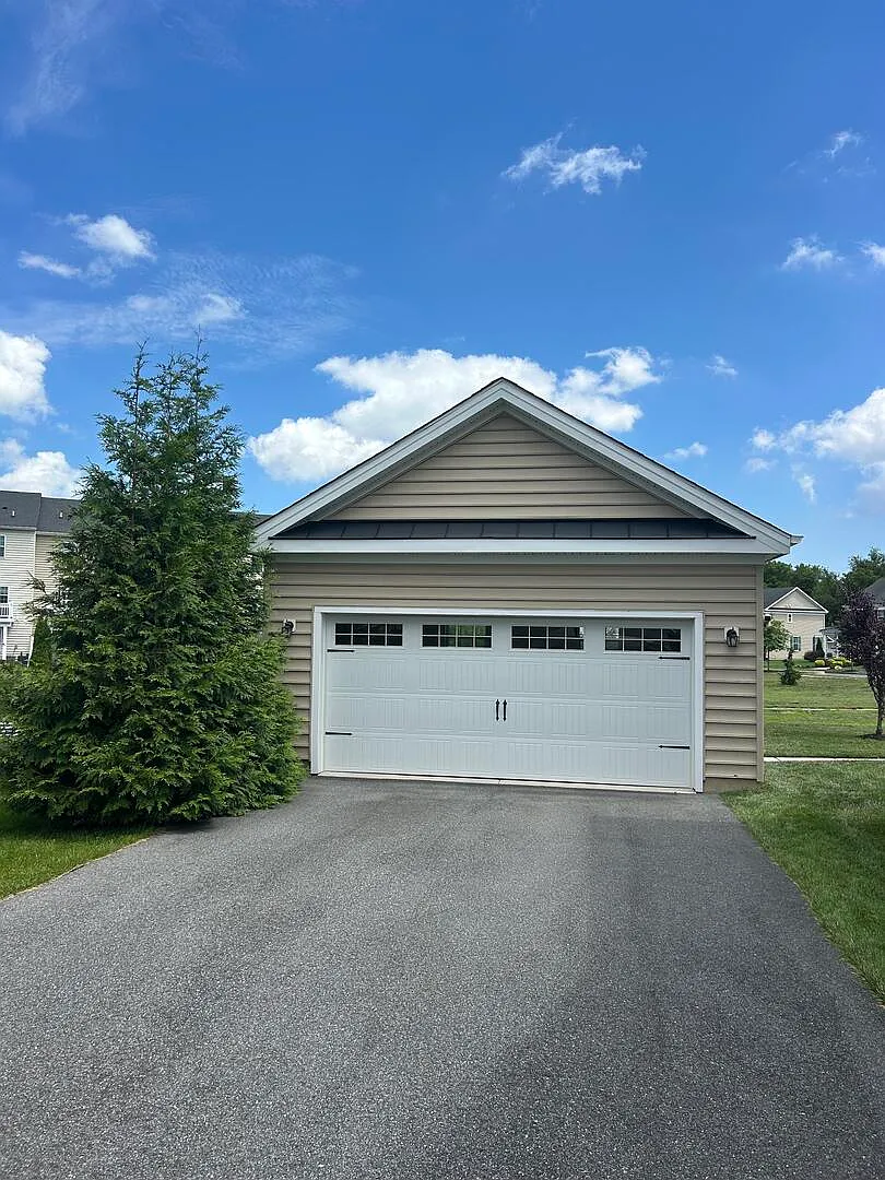 4 bed, 3456 sqft, $3,850 — Photo 2