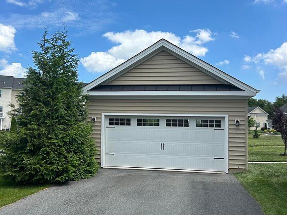 2nd image of 604 Rigel Way