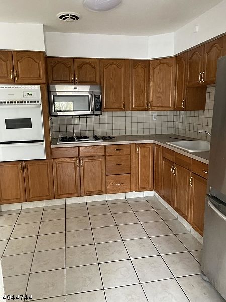 2nd image of 394 Hoover Ave APT 184