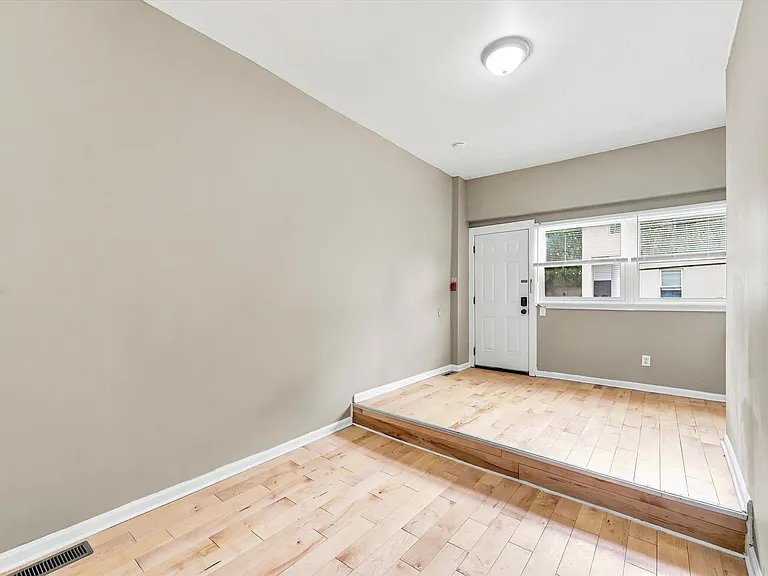 2112 Orthodox St — Photo 12