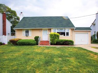 67 Tyrconnell Ave Massapequa Park NY 11762 Zillow