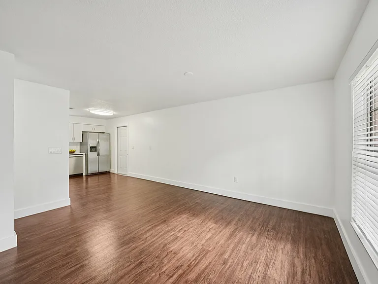 Gandy Parkside Apartments — Photo 39