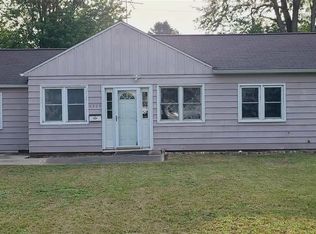 1325 Magnolia Pkwy, Waterloo, IA 50701