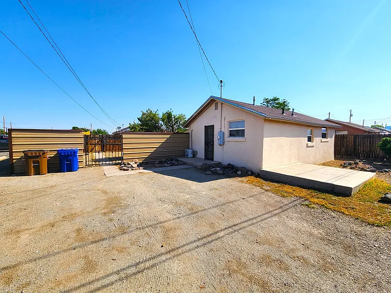 1037 Brownlee Ave — Photo 23
