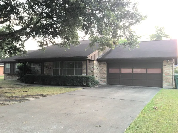 3017 23rd St, Orange, TX 77630