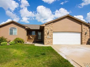 1104 N Archer Ave, Sioux Falls, SD 57103