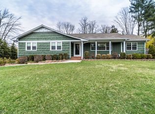 3 Hilltop Cir, Mendham, NJ 07945