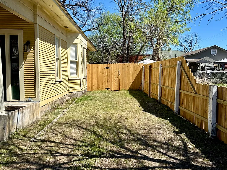 Washington Ave — Photo 25