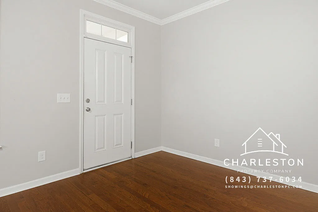 3 bed, 2.5 bath, 1670 sqft, $2,695 — Photo 2
