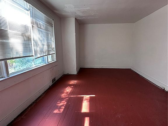 4th image of 2111 S Braddock Ave