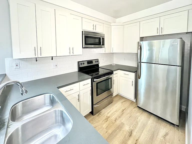21111 Wood Ave #A — Photo 21