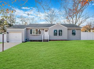 57 Superior St, Port Jefferson Station, NY 11776