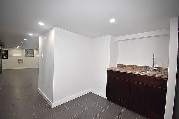 2nd image of 1542 Bergen St #G
