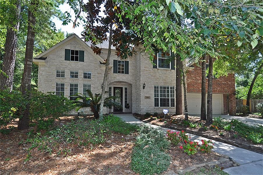 1st image of 2106 Hickory Village Cir