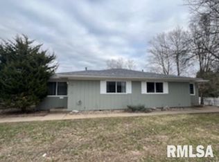 3116 & 3118 W Westport Rd, Peoria, IL 61615