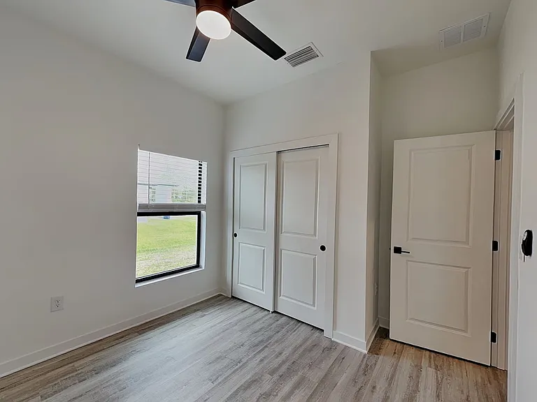 4918 Jordan Ave S — Photo 27