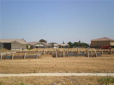 1st image of 5559 Stonehaven Dr #69