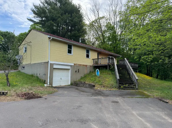 6 Dennis Lane, Stafford, CT 06076