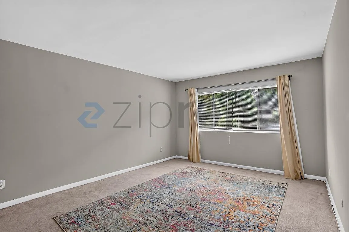 2 bed, 1.5 bath, 980 sqft, $2,000 — Photo 4