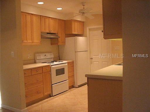 4th image of 2284 Roselawn Cir