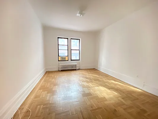 Rented by Compass | media 22