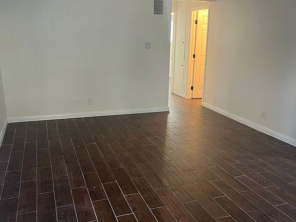 3rd image of 1286 N Summit Ave APT 103