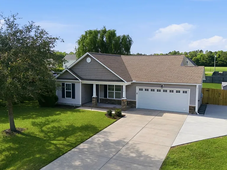 110 Grist Mill Dr — Photo 2