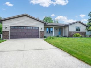 1056 Rushmore St, Jenison, MI 49428