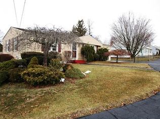 27 Amanda St, Cranston, RI 02920