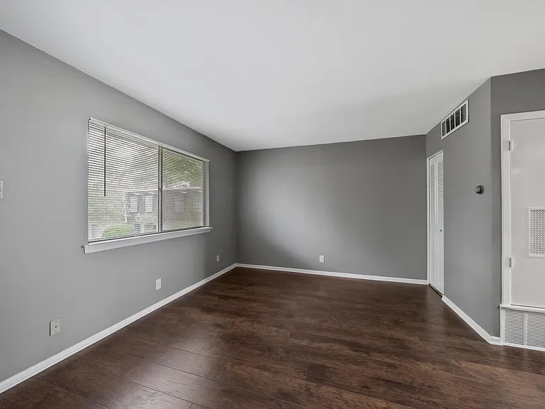 1045 Shook Ave #134 — Photo 7