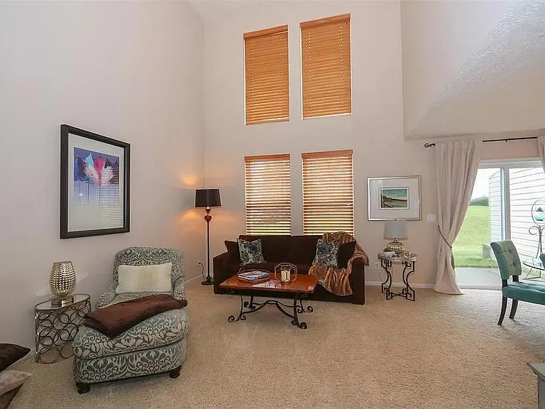 5602 Waterside Dr — Photo 7