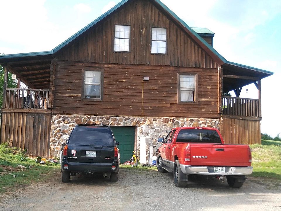 2nd image of 664 Jones Franklin Rd