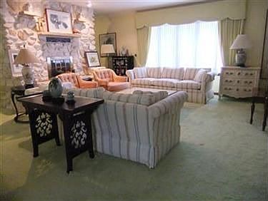5th image of 8814 Altura Dr NE