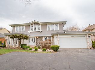 1900 Landwehr Rd, Northbrook, IL 60062