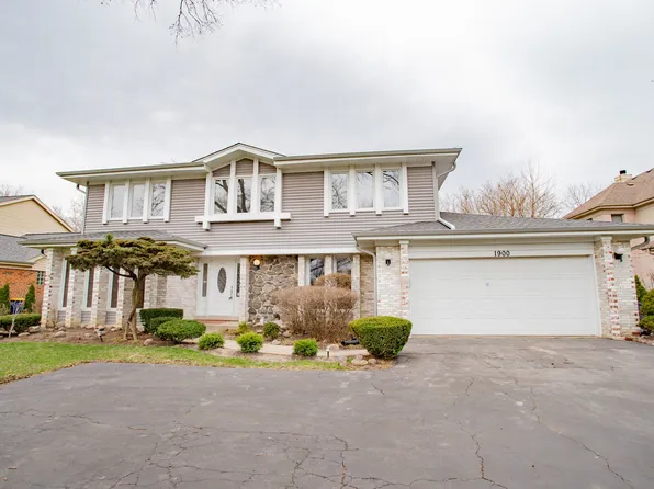 1900 Landwehr Rd, Northbrook, IL 60062