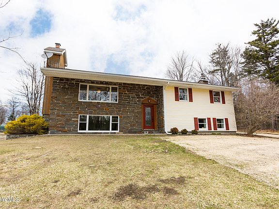 3rd image of 4 Birch Hill Rd