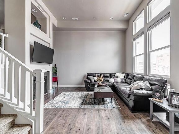 4th image of 5064 W Duckhorn Dr #1
