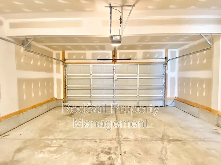 217 Manor Dr — Photo 34
