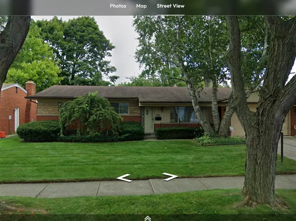 15454 Golfview St, Livonia, MI 48154