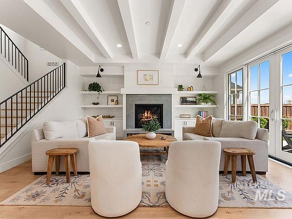 5th image of 5886 N Botticelli Ave