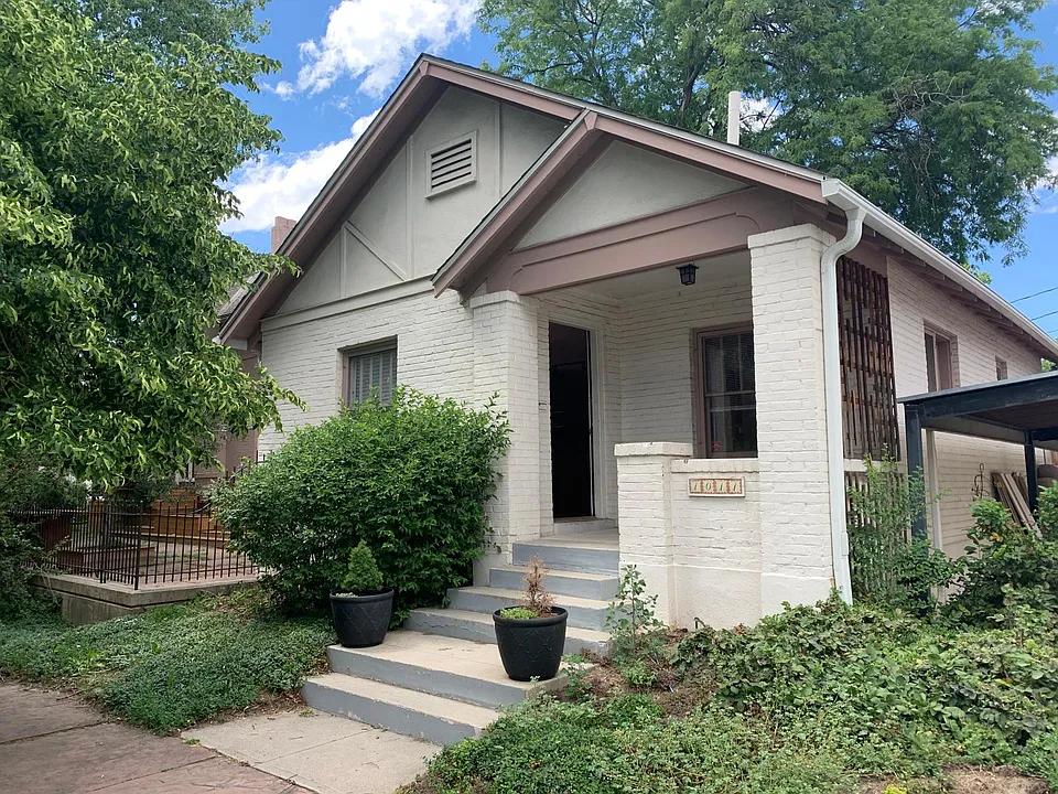 1011 E 4th Ave