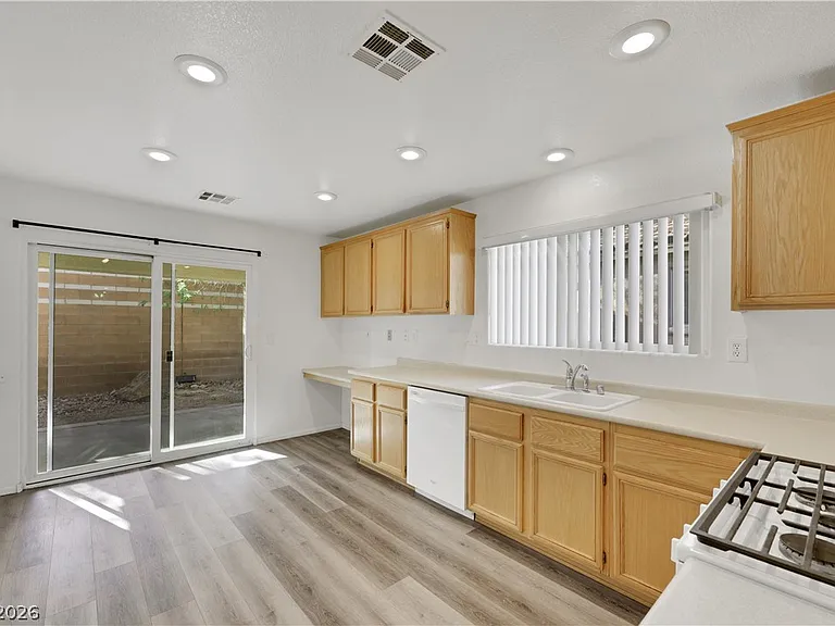 6537 Cape Petrel St — Photo 10