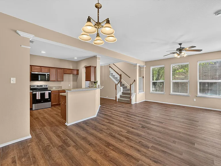 2510 Sedona St — Photo 7