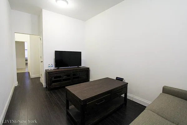 Rented by Living New York | media 9