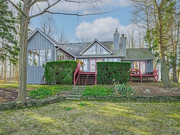 7135 Lakeshore Terrace, 3BR, 2.5 Bath