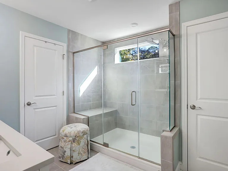 815 Waterways Pkwy S — Photo 32