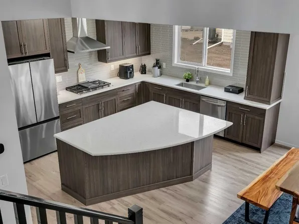 273 S Carringwood Close NW, Calgary, AB T3P 2B1