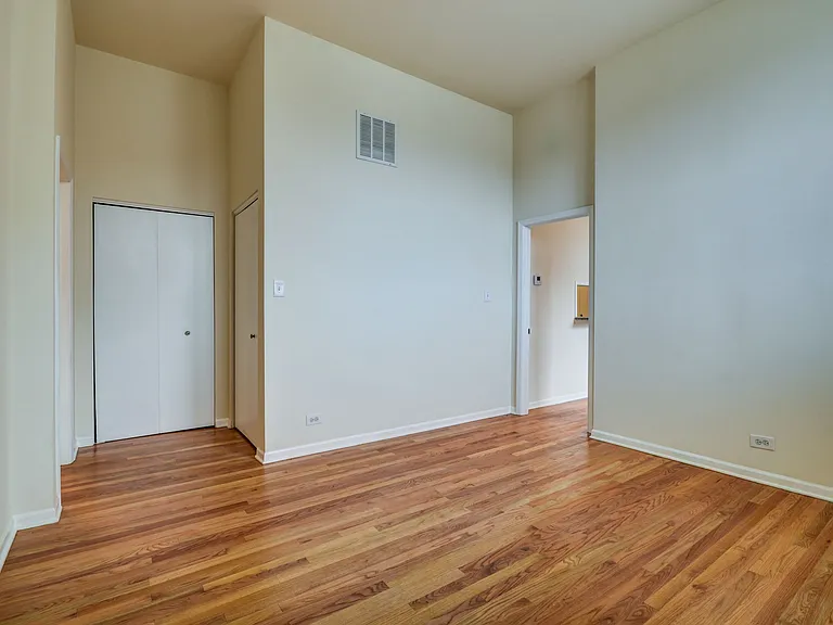 3257 N Sheffield Ave #306 — Photo 3